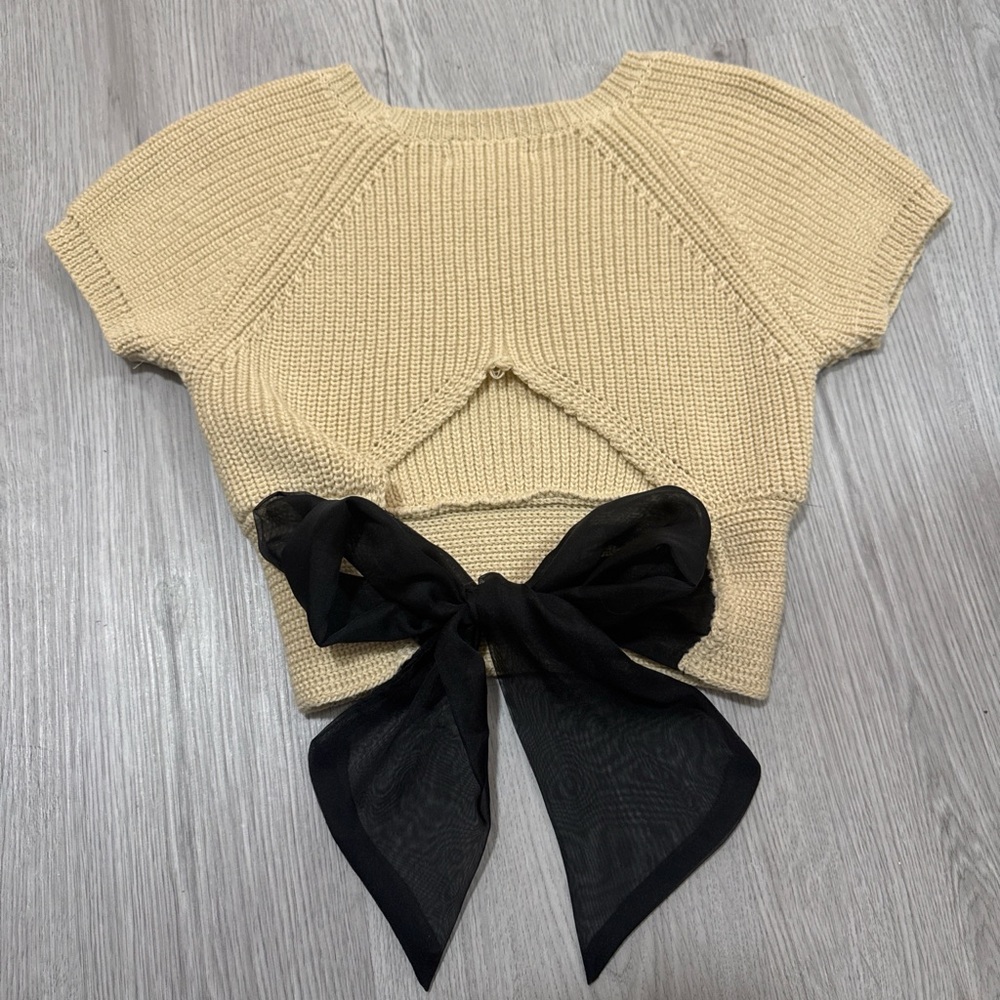 Lovers & Friends Beige Knit Short Sleeve Sweater